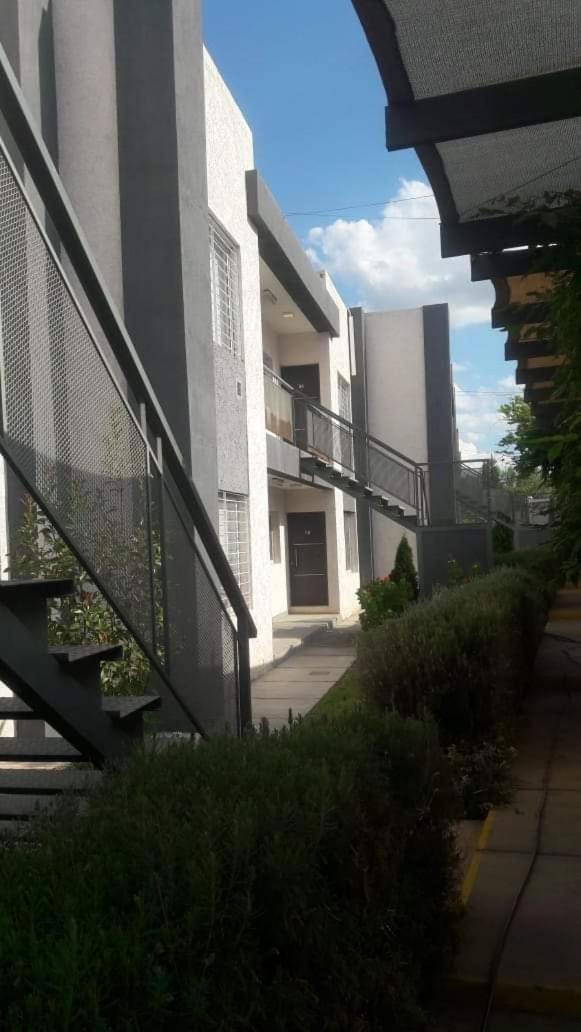 Departamento Boutique De Disenador " Terraza 22 " - Cochera- Vista A La Montana- Cancelacion Gratuita- Pagaras En El Alojamiento Mendoza Ngoại thất bức ảnh