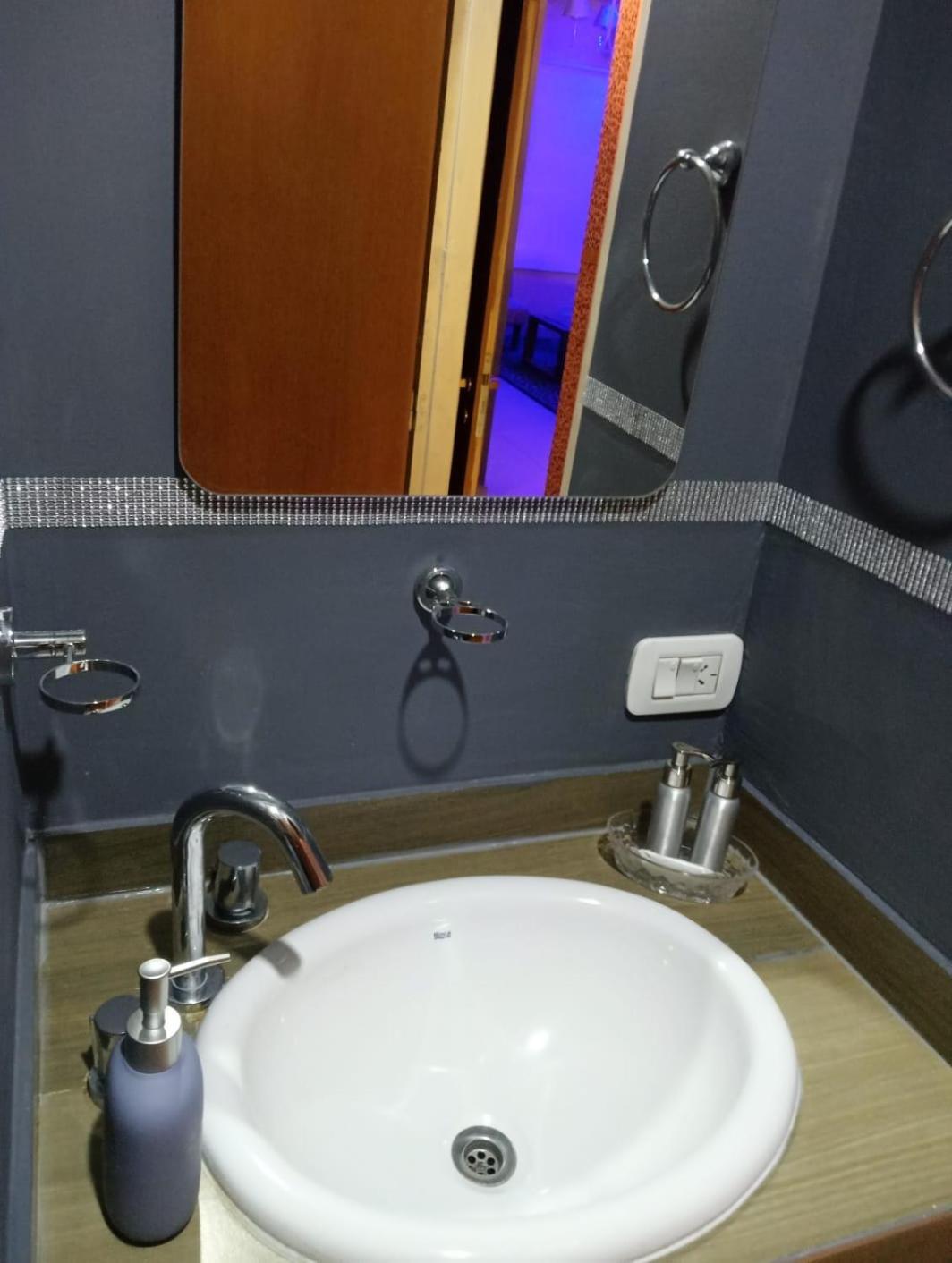 Departamento Boutique De Disenador " Terraza 22 " - Cochera- Vista A La Montana- Cancelacion Gratuita- Pagaras En El Alojamiento Mendoza Ngoại thất bức ảnh